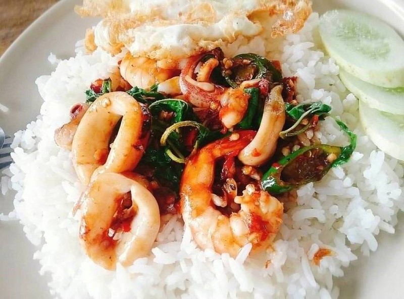 ข้าวกระเพรารวม