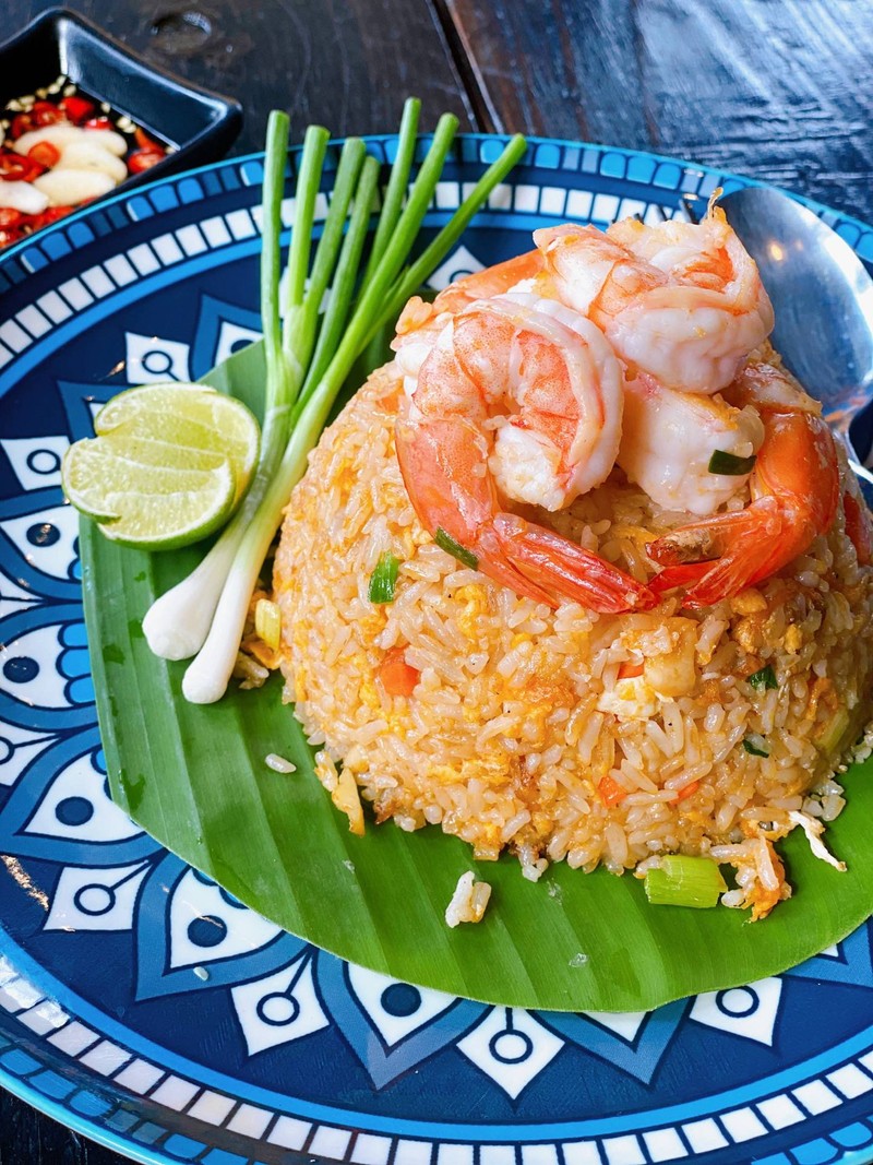 ข้าวผัดกุ้งอร่อยมากค่ะ พนักงานน่ารัก แวะมาอีกแน่นอนค่ะ