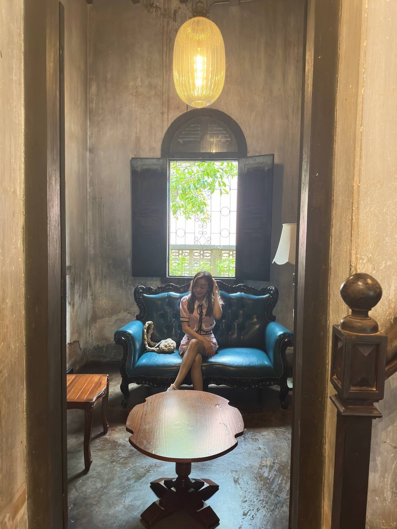 มุมนี้ก็เก๋ ถ้ามาแล้วไม่ถ่ายห้องนี้พลาดนะแสงสวยนวลกำลังดี 