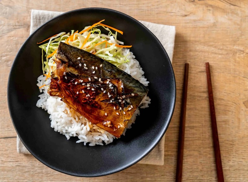 ข้าวปลาทอดซอสญี่ปุ่น