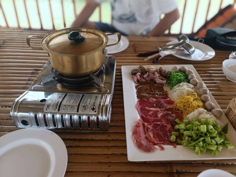 ค่อนข้างเค็ม อาจจะต้องรีบกินเลย เข้มข้นมาก