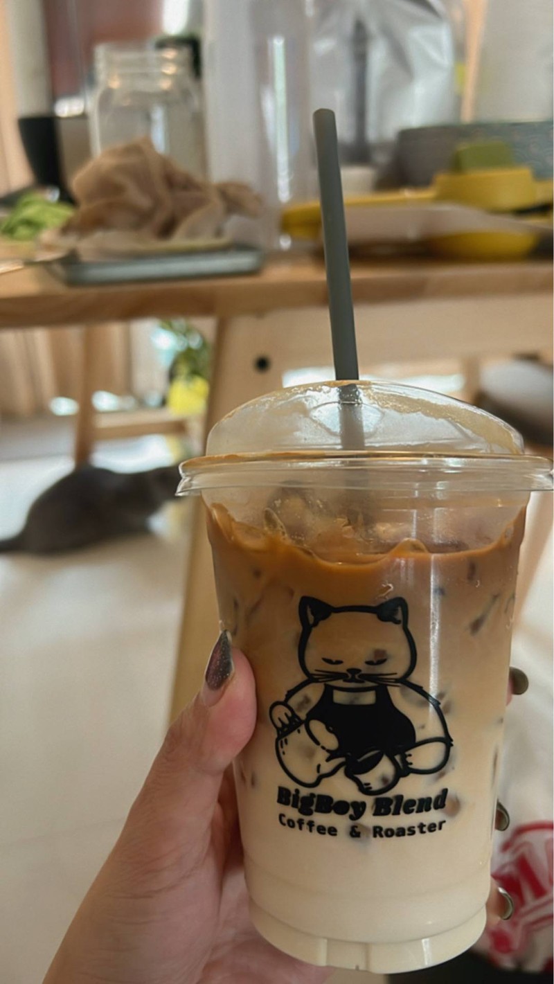 Iced caramel latte 