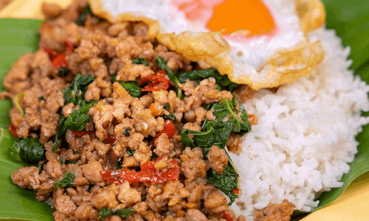 ข้าวผัดกระเพราหมู