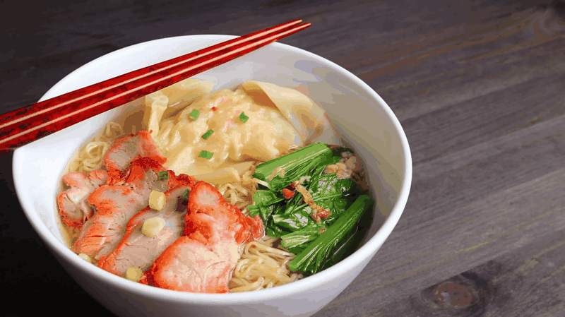 บะหมี่เกี๊ยวหมูแดง