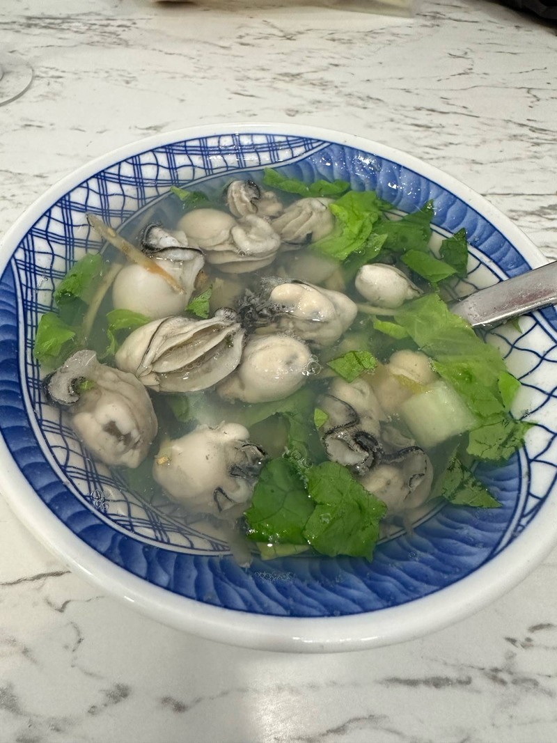 แม้น้ำซุปจะไม่เข้มข้นเหมือนบ้านเราแต่ชอบมากๆ 