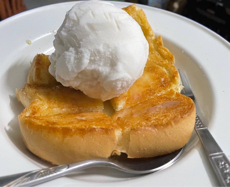 ขนมปังหอมเตาถ่าน 