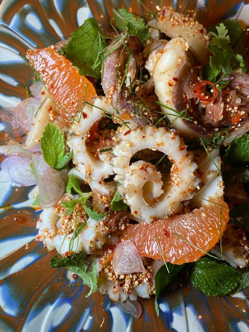 ลาบปลาหมึกหอมย่าง