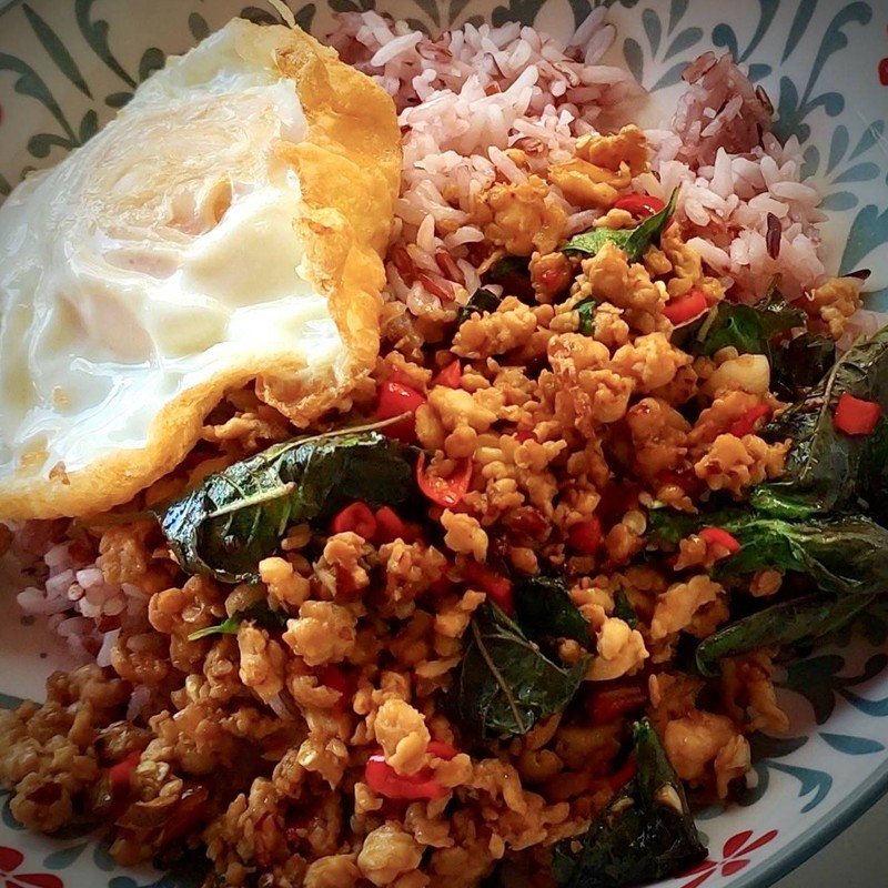 อิ่ม อร่อย