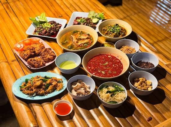 ลาบ หลู้ ส้า อาหารเหนือ