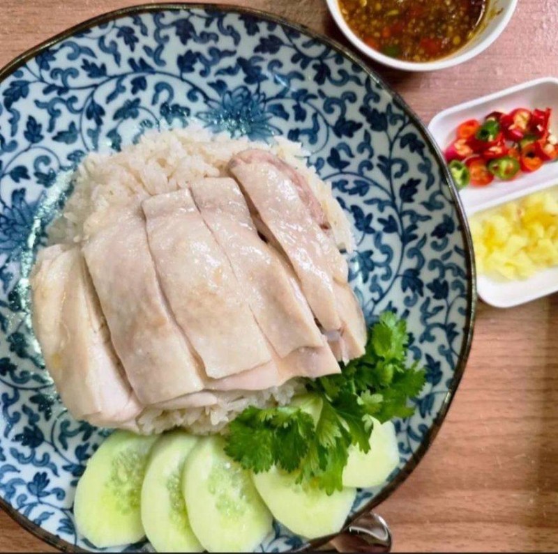 ข้าวมันไก่ต้มพิเศษ