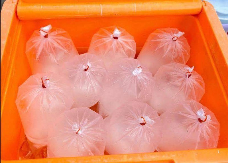 น้ำมะพร้าวน้ำหอมสดใหม่(น้ำ+เนื้อ)