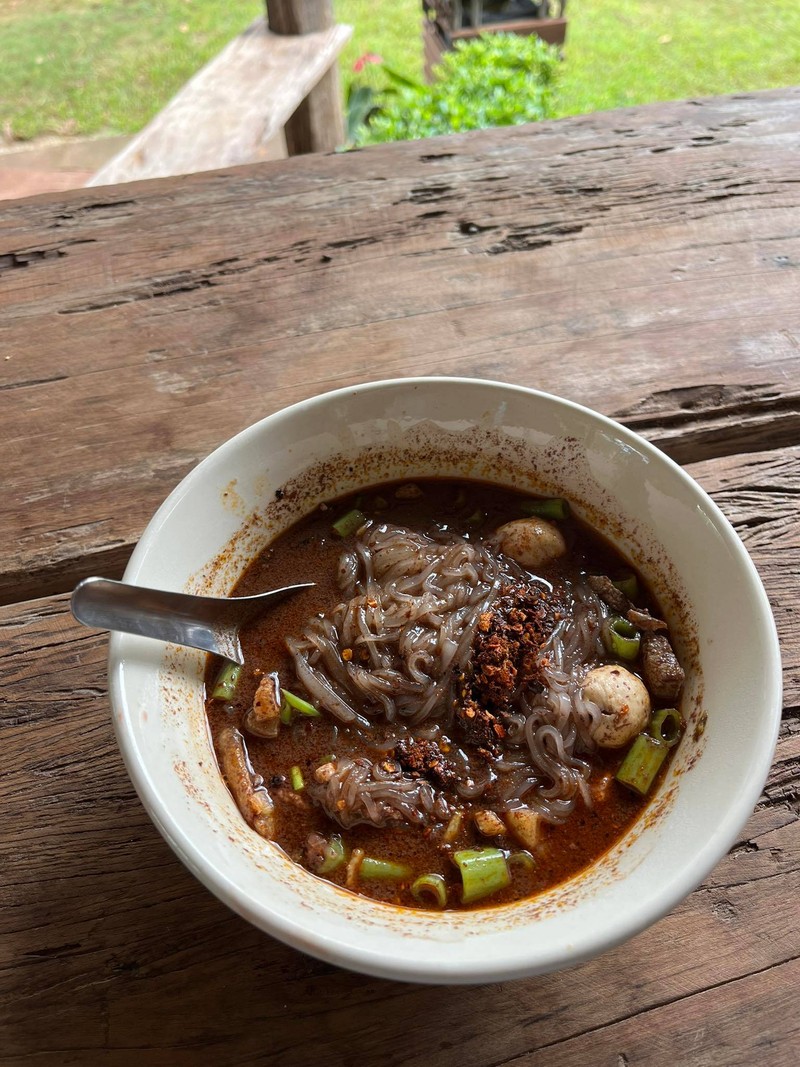 ก๋วยเตี๋ยวเรือหมูน้ำตก