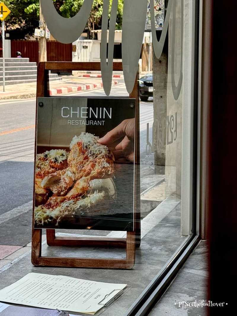 ร้านอาหารและไวน์บาร์สไตล์ Modern Bistro ย่านสุขุมวิท 31 
