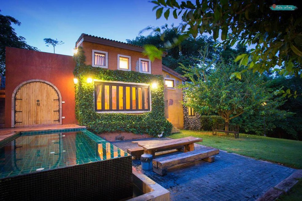 Her Glory Vacation Villa