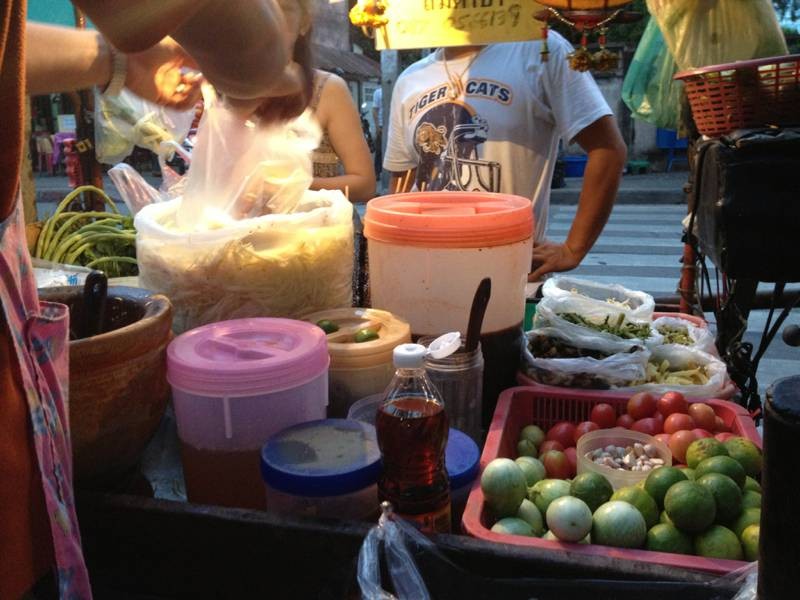 ส้มตำรถเข็น ส้มตำรถเข็น