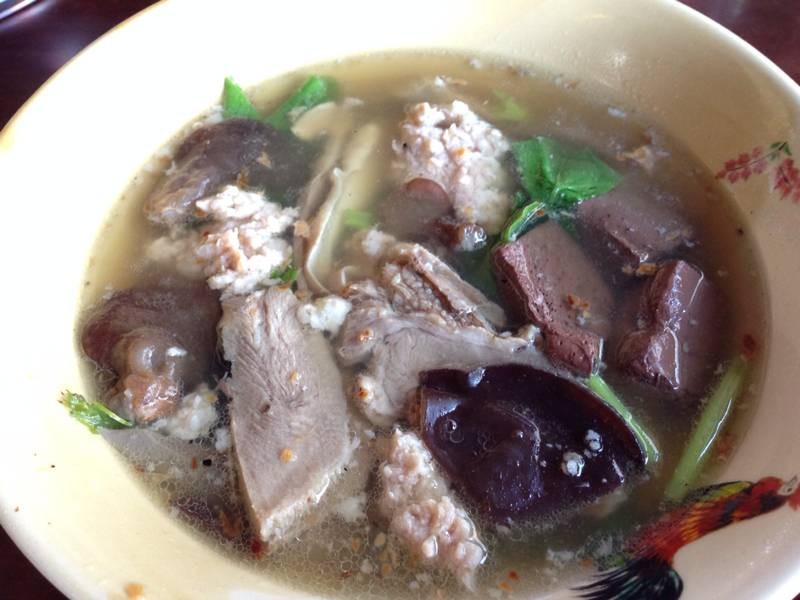 ข้าวเลือดหมูตราด