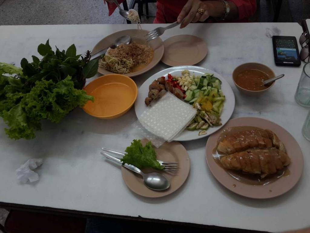 ลาโรส อาหารเวียดนาม ถนนยมราช ลาโรส อาหารเวียดนาม ถนนยมราช