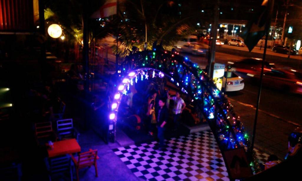 72 Race & Bar 72 Race & Bar