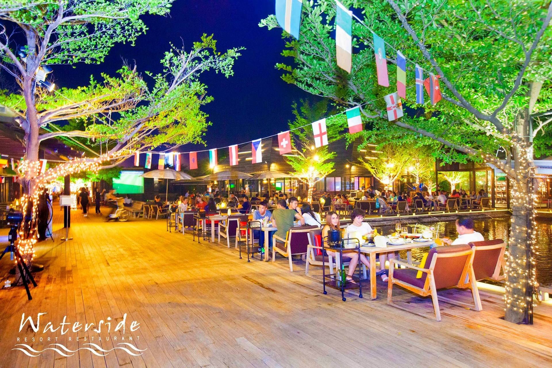 Waterside Karaoke Restaurant นวลจันทร์ Waterside Karaoke Restaurant นวลจันทร์