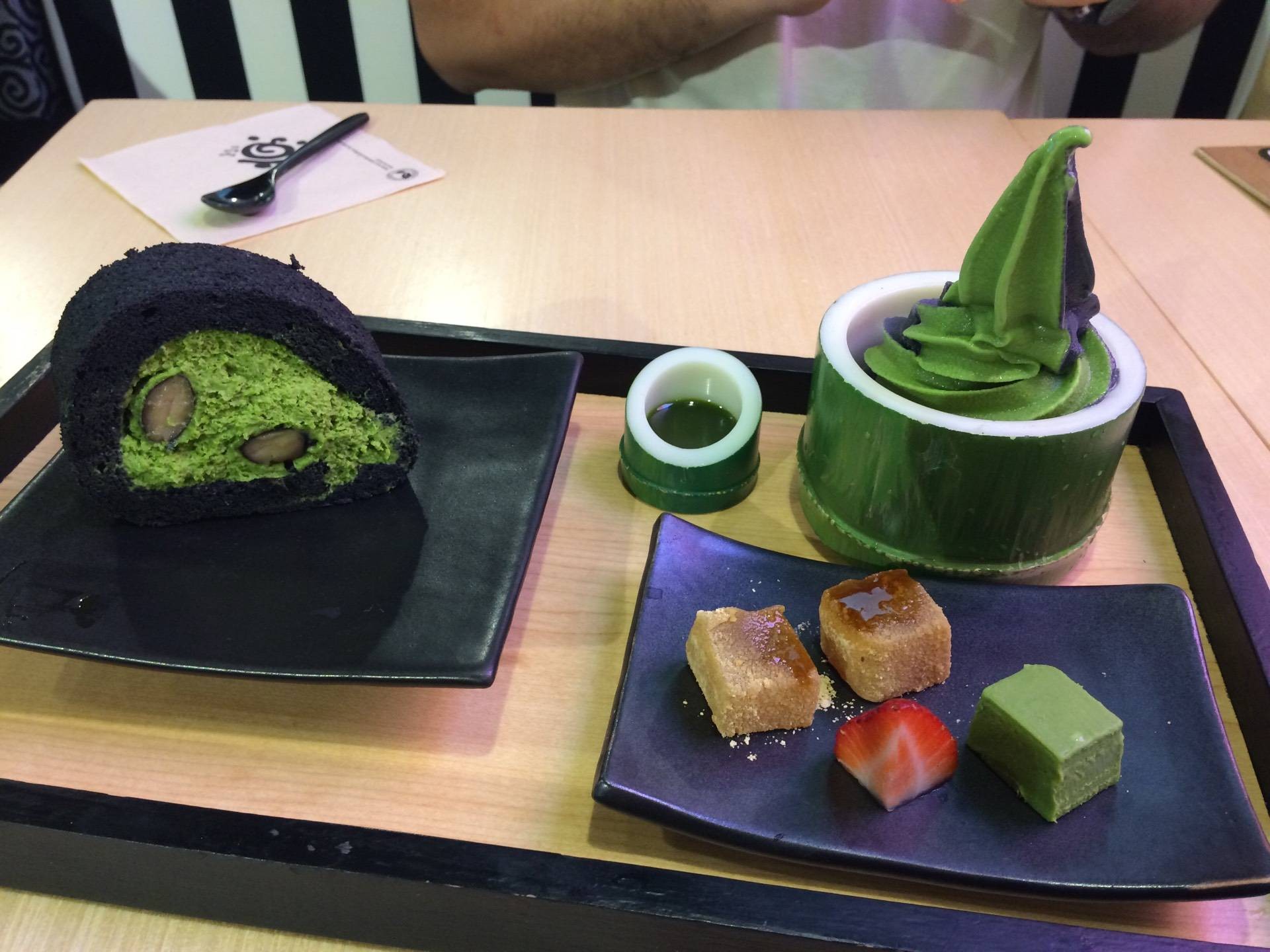 Kyo Roll En เดอะมอลล์ โคราช Kyo Roll En เดอะมอลล์ โคราช