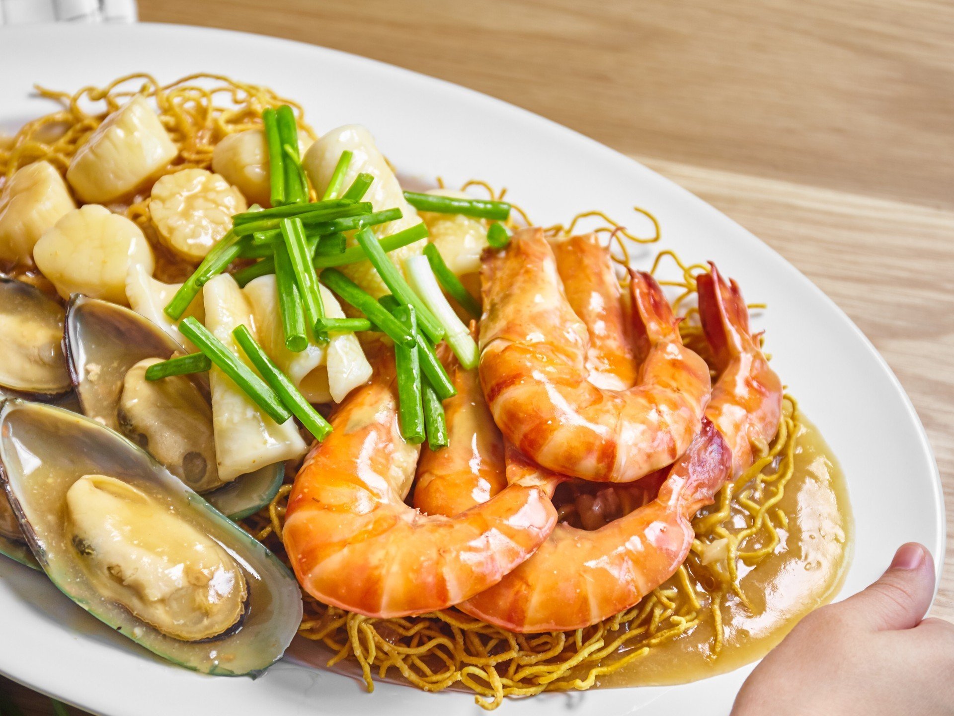 หมี่กรอบราดหน้าทะเล