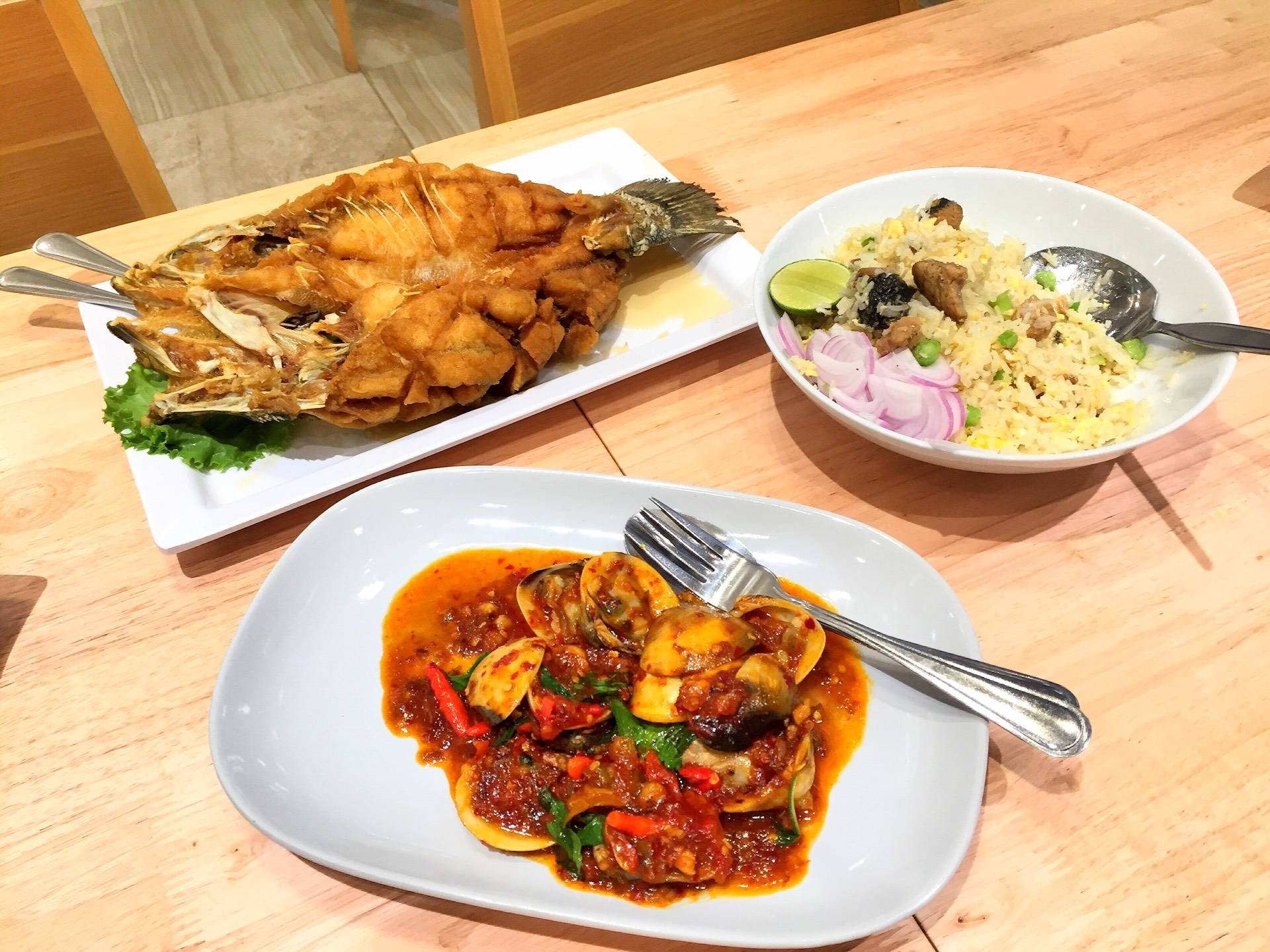 Laemcharoen Seafood เดอะมอลล์ โคราช Laemcharoen Seafood เดอะมอลล์ โคราช