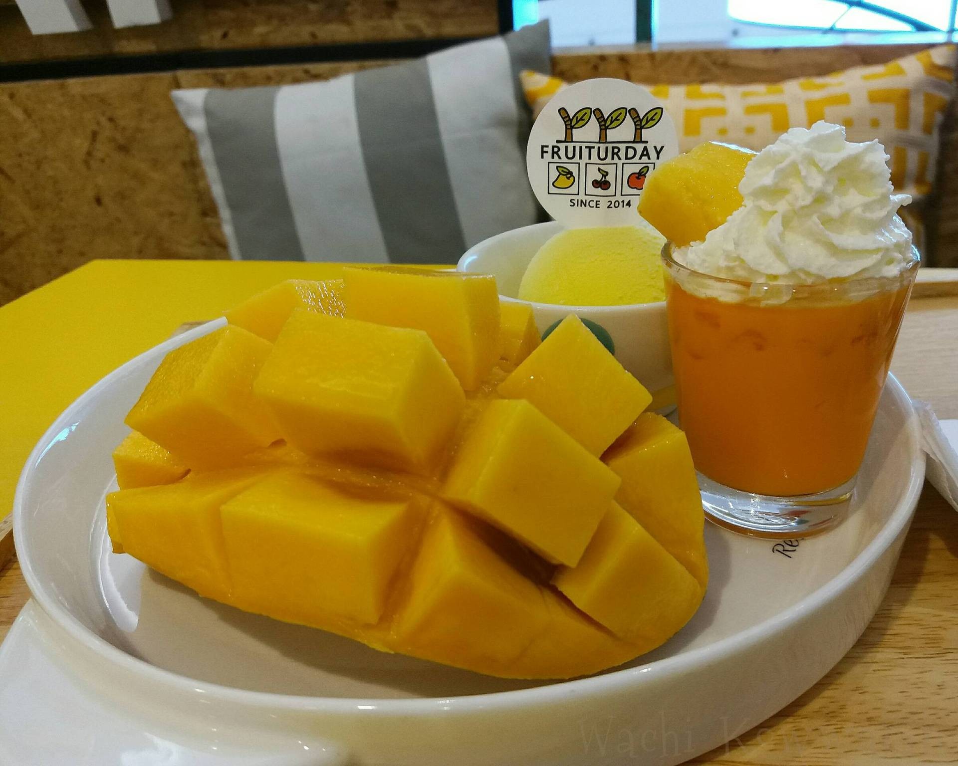 Fruiturday เดอะมอลล์ โคราช Fruiturday เดอะมอลล์ โคราช