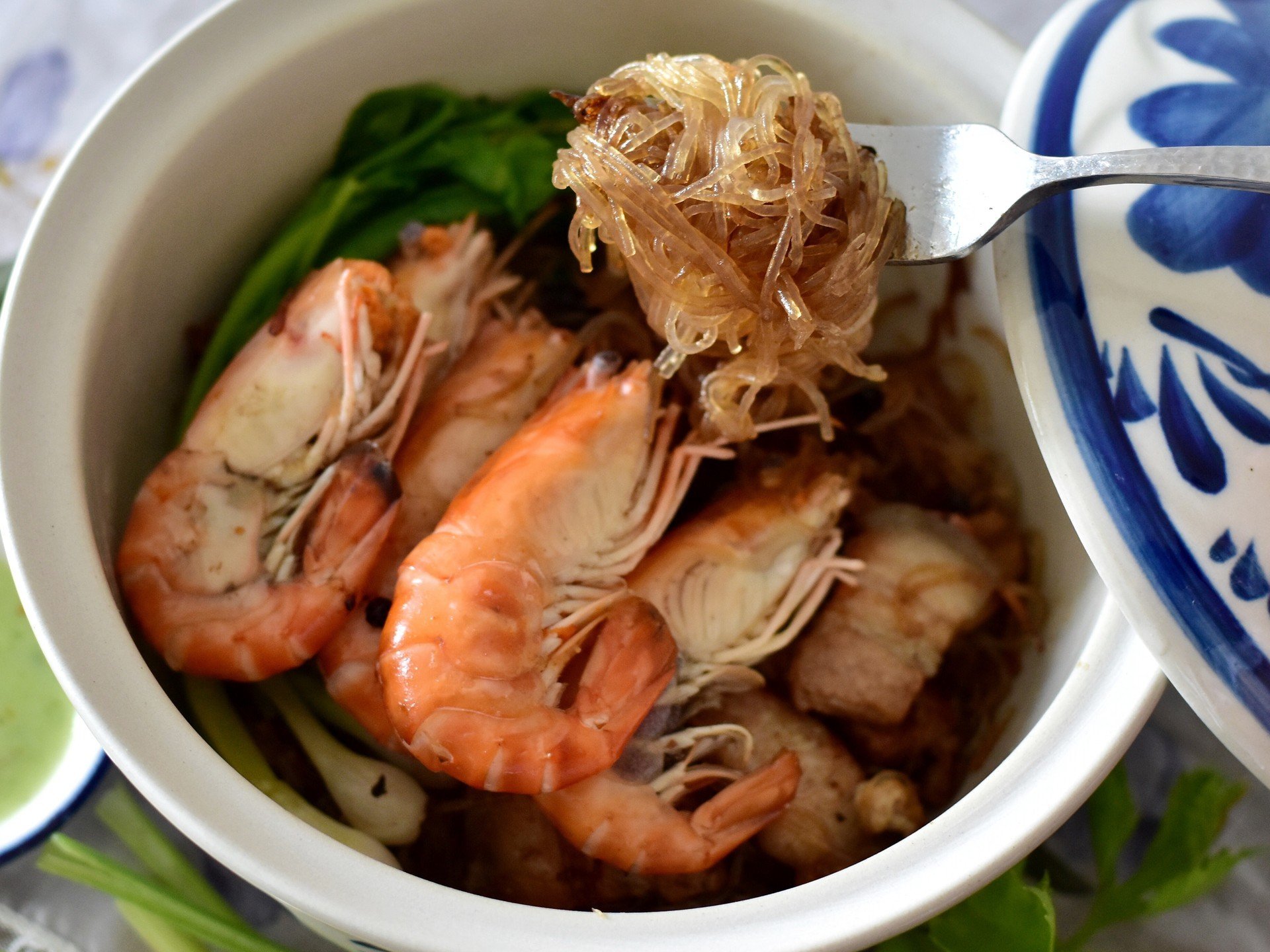 กุ้งอบวุ้นเส้น
