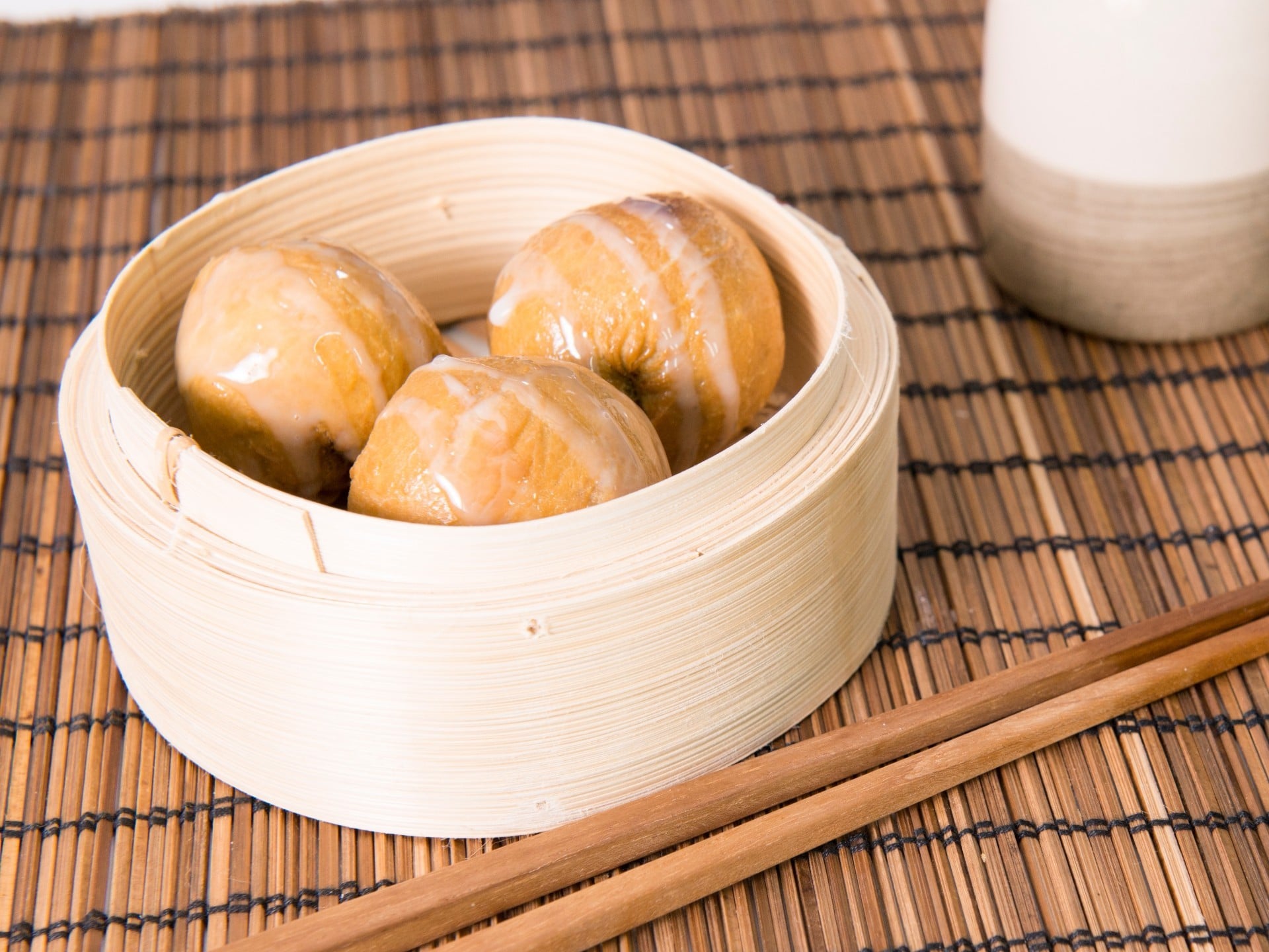 ซาลาเปาทอดชาเขียวถั่วแดง