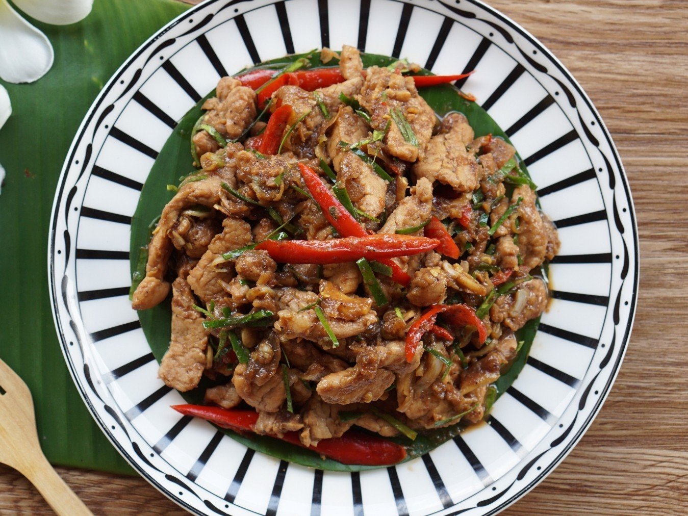 หมูผัดกะปิ