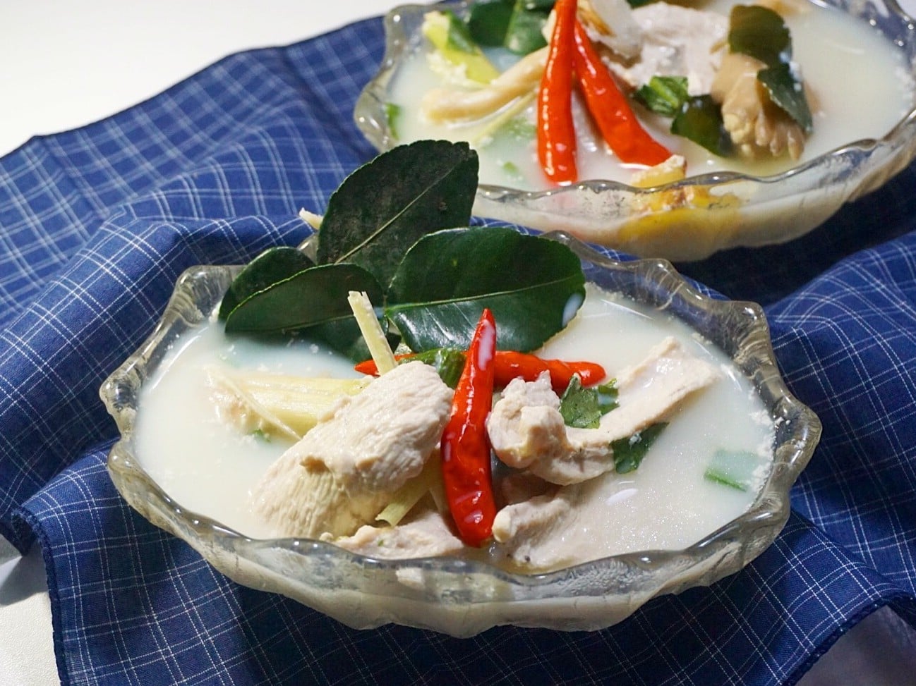 ต้มข่าไก่