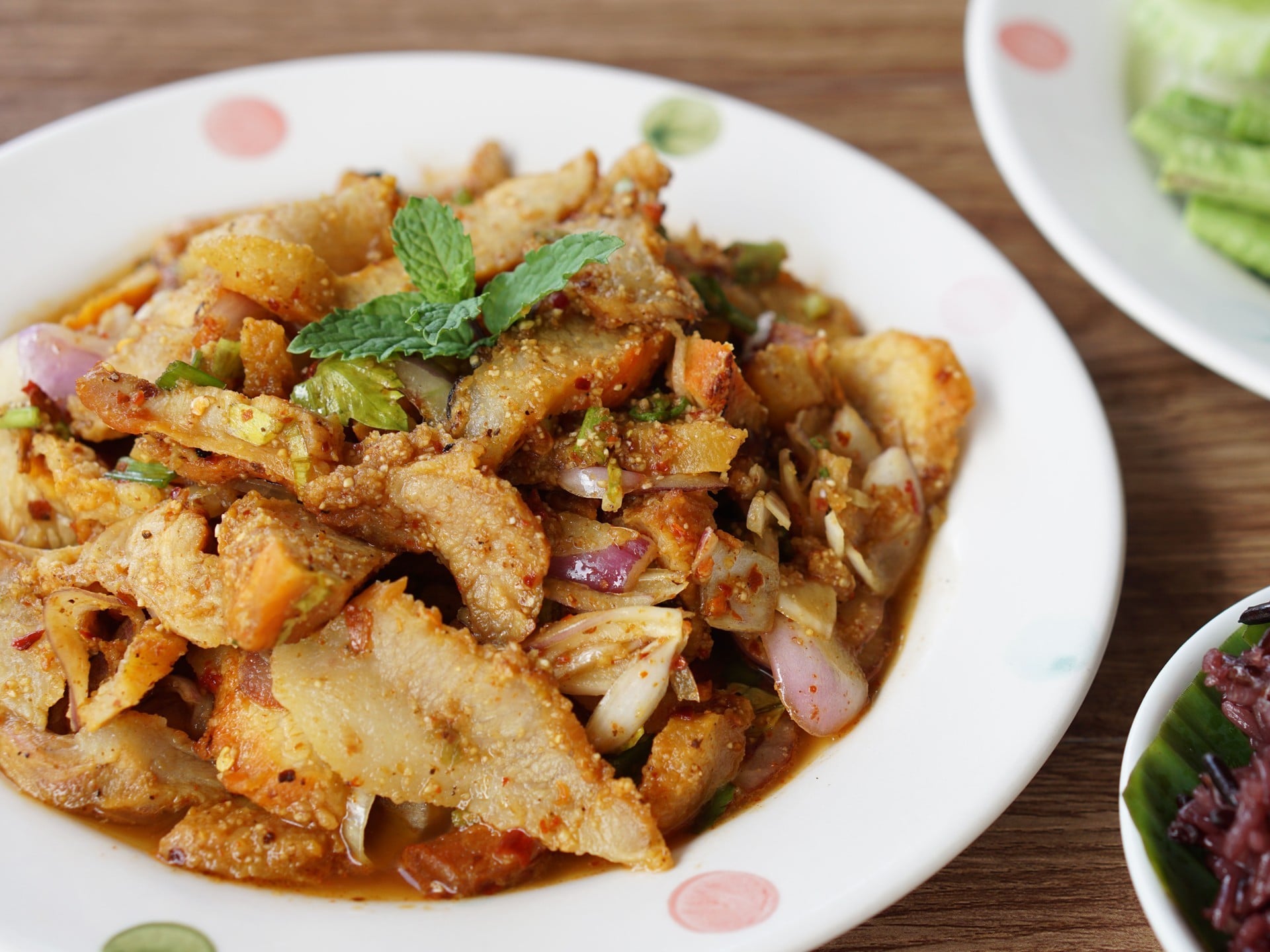 น้ำตกหมู น้ำตกหมู