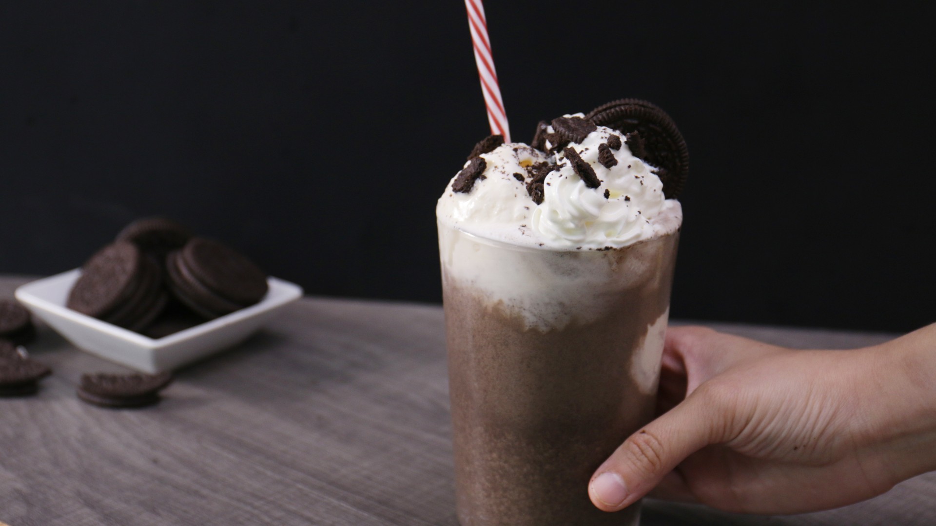  คุกกี้แอนด์ครีมมิลค์เชค