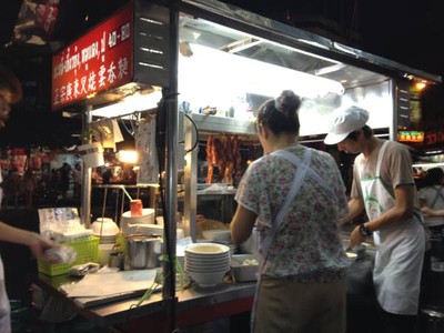มังกรขาว (Mangkon Khao) มังกรขาว (Mangkon Khao)