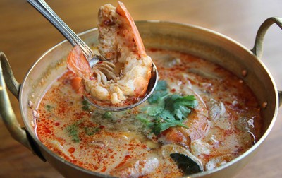 ครัวดอกไม้ขาว (White Flower Restaurant) สยามสแควร์ วัน ครัวดอกไม้ขาว (White Flower Restaurant) สยามสแควร์ วัน