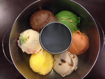 ไอติมหม้อไฟ (Tongue Fun Ice cream) เทอมินอล 21 ไอติมหม้อไฟ (Tongue Fun Ice cream) เทอมินอล 21