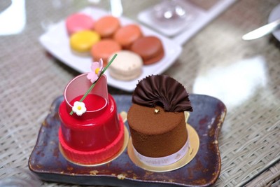 DHARA DHEVI CAKE SHOP (ดาราเทวี เค้กช็อป) ถนนเชียงใหม่-สันกำแพง DHARA DHEVI CAKE SHOP (ดาราเทวี เค้กช็อป) ถนนเชียงใหม่-สันกำแพง